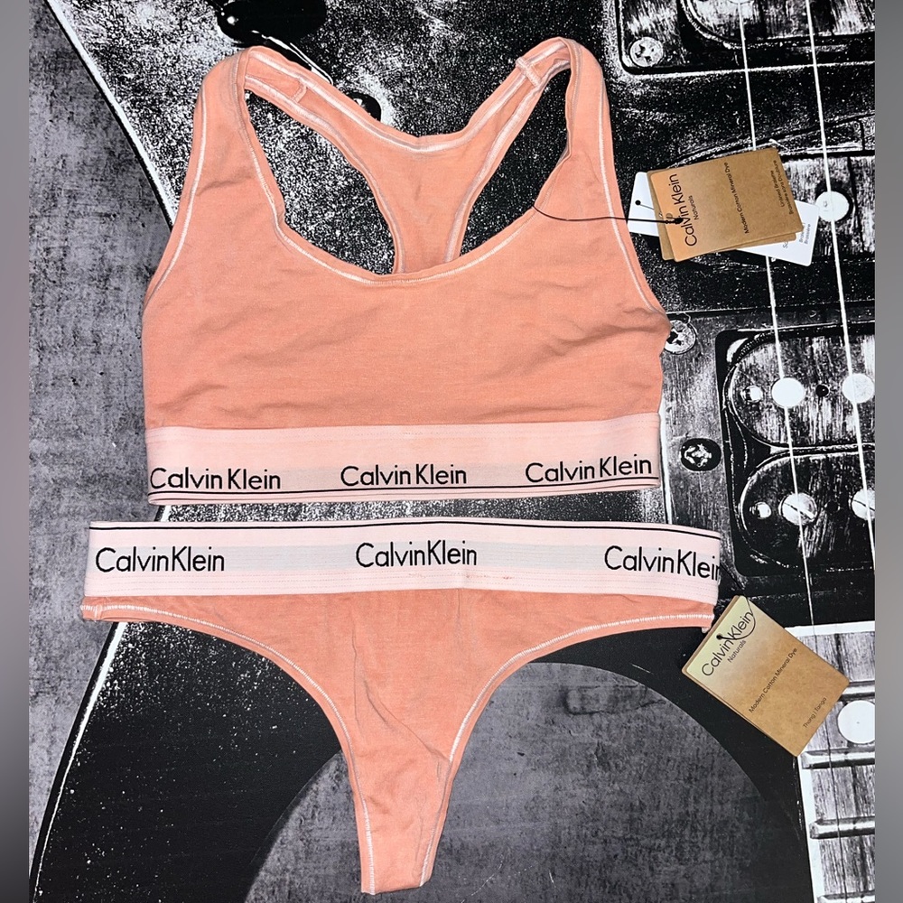 NWT Calvin Klein Set